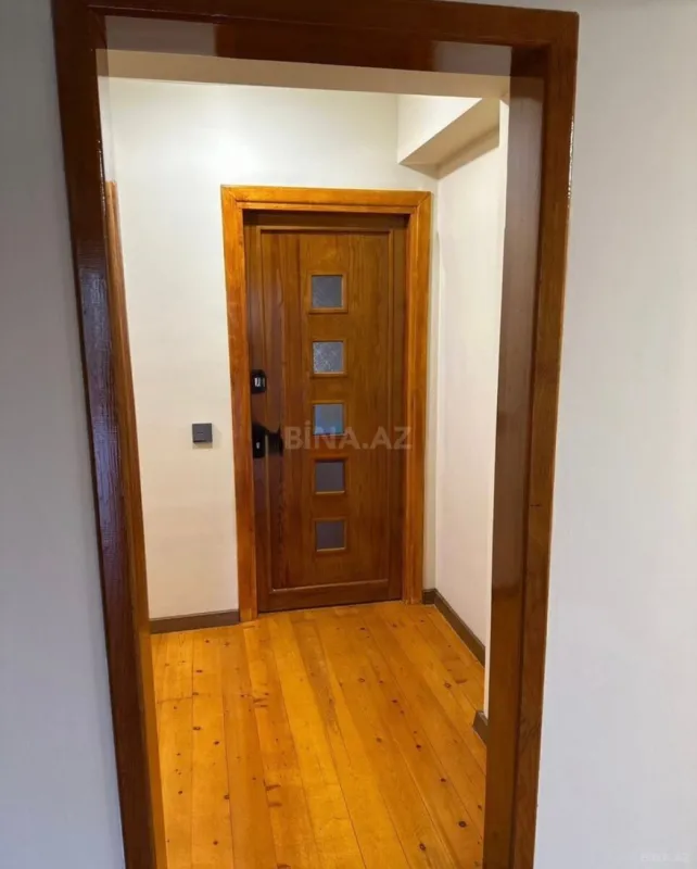 Kirayə verilir 7 otaqlı ofis 280 m²