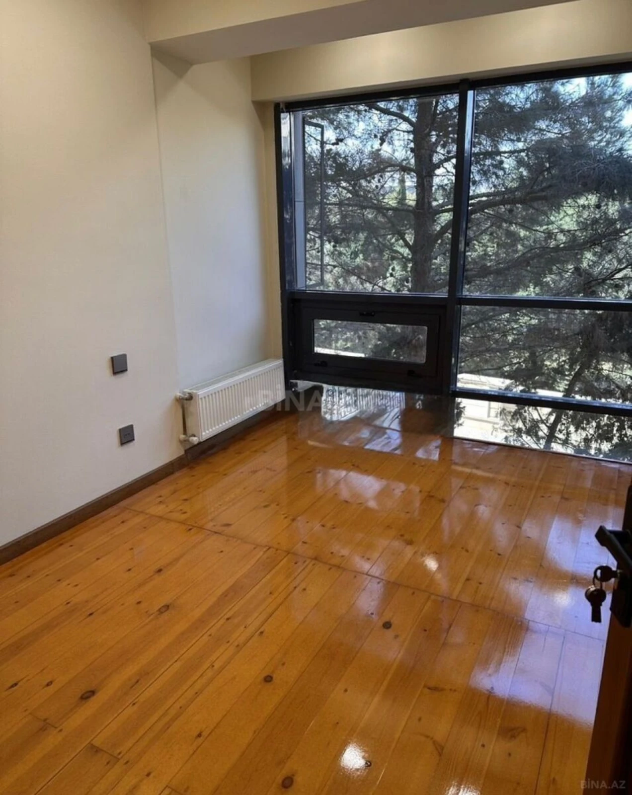 Kirayə verilir 7 otaqlı ofis 280 m²