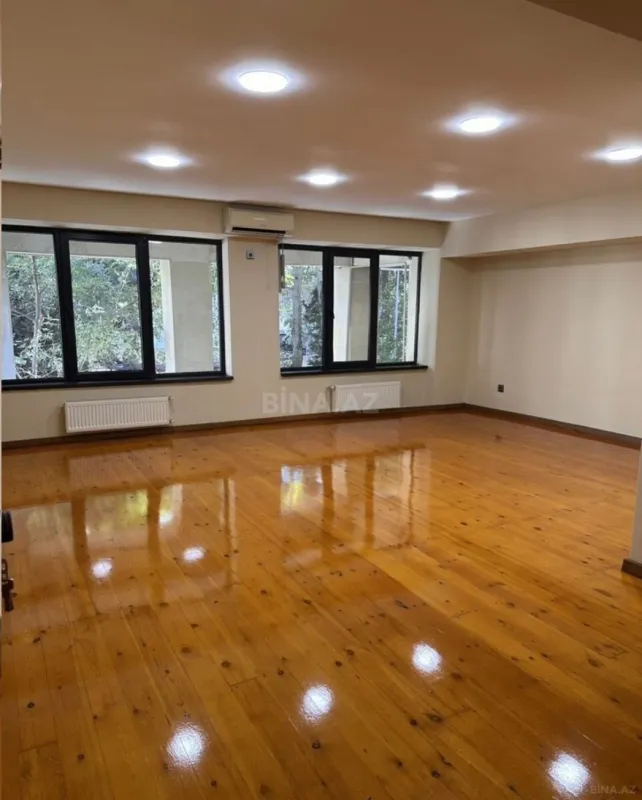 Kirayə verilir 7 otaqlı ofis 280 m²