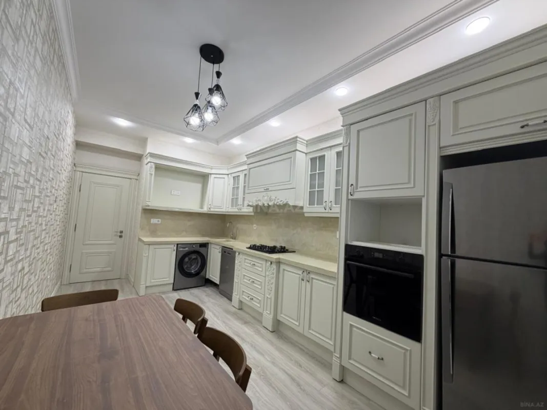Kirayə verilir 2 otaqlı mənzil 96 m²