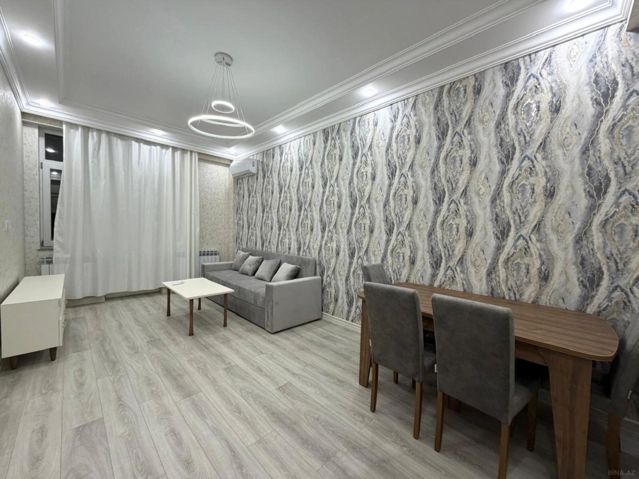 Kirayə verilir 2 otaqlı mənzil 96 m²