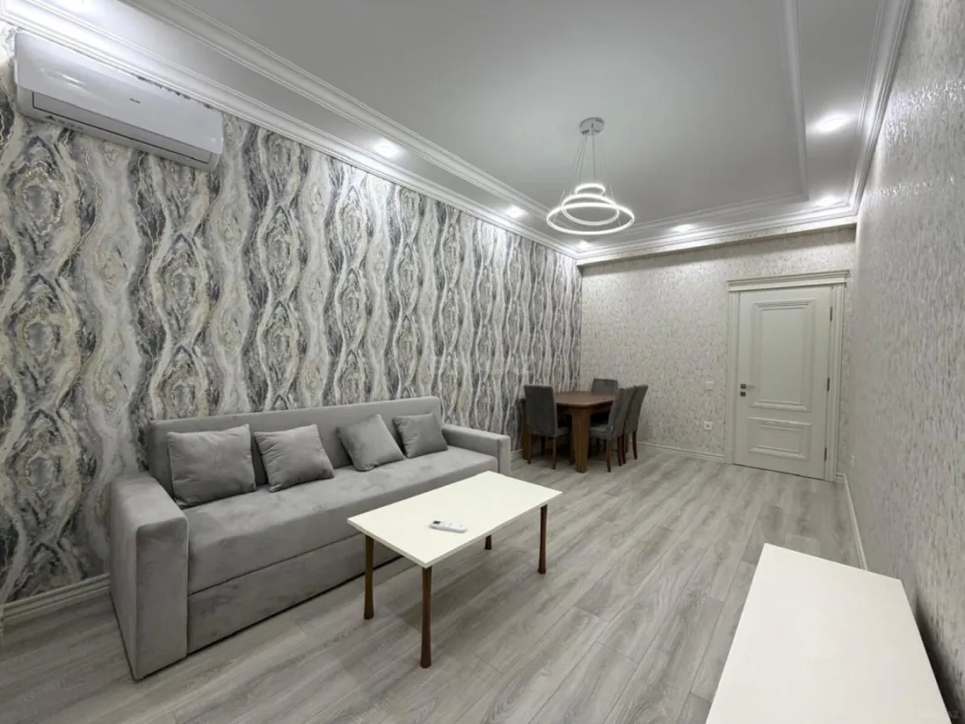 Kirayə verilir 2 otaqlı mənzil 96 m²
