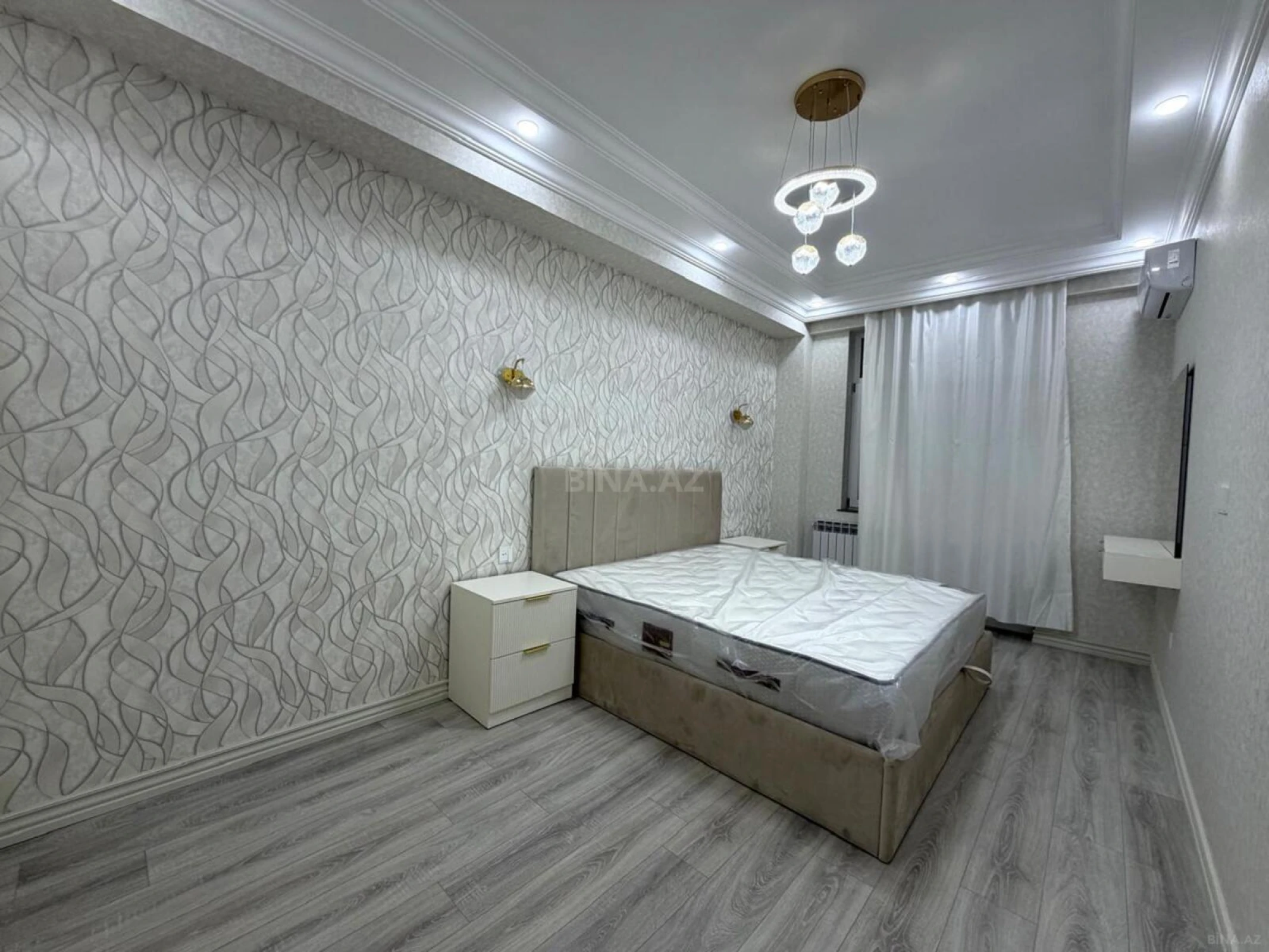 Kirayə verilir 2 otaqlı mənzil 96 m²