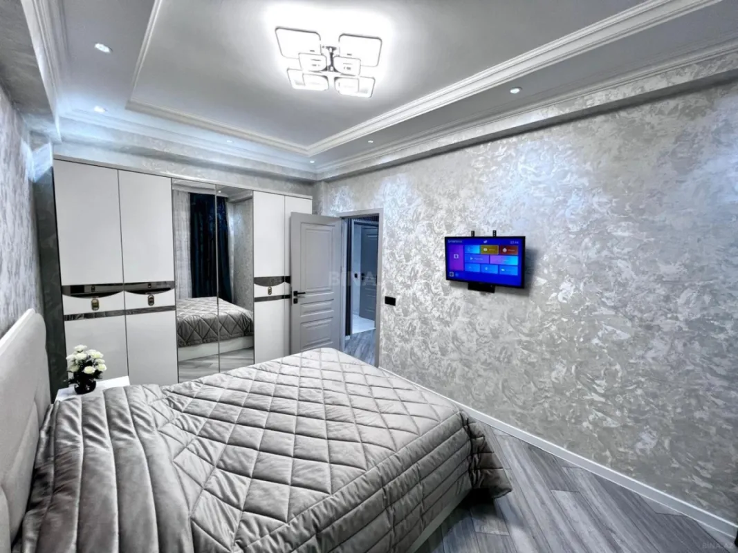 Satılır 2 otaqlı mənzil 75 m²