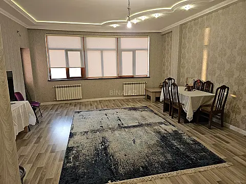 Satılır 3 otaqlı mənzil 137 m²