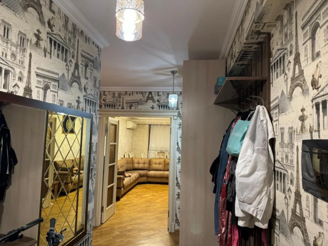 Satılır 3 otaqlı mənzil 112 m²