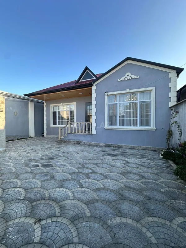 Satılır 4 otaqlı həyət evi 130 m²