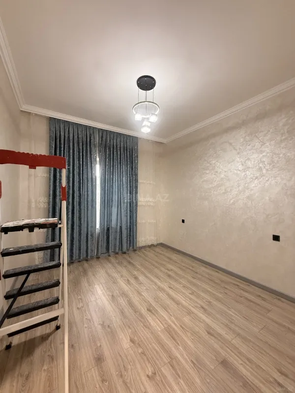 Satılır 5 otaqlı həyət evi 205 m²