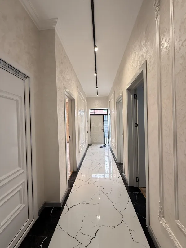 Satılır 5 otaqlı həyət evi 205 m²