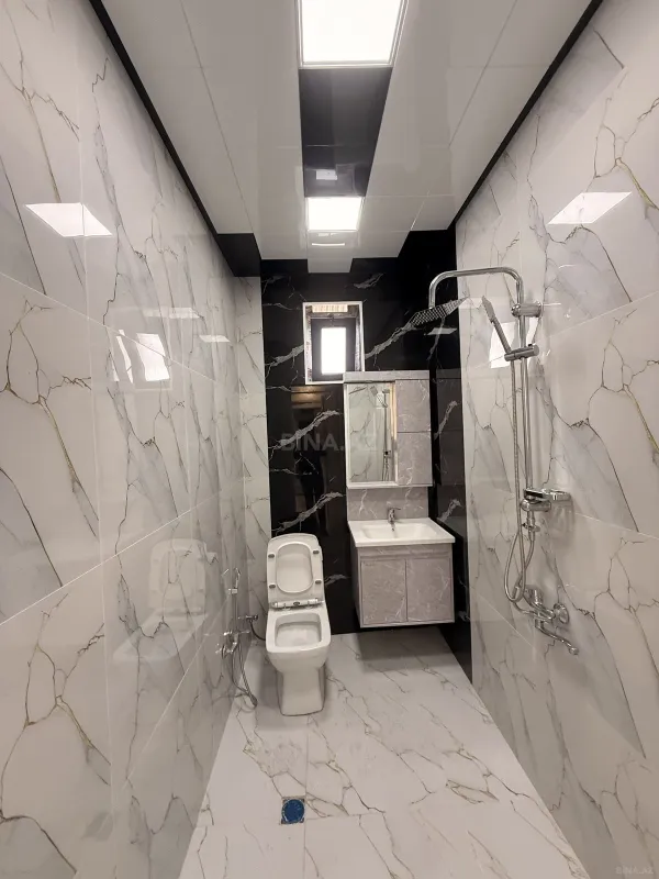 Satılır 5 otaqlı həyət evi 205 m²