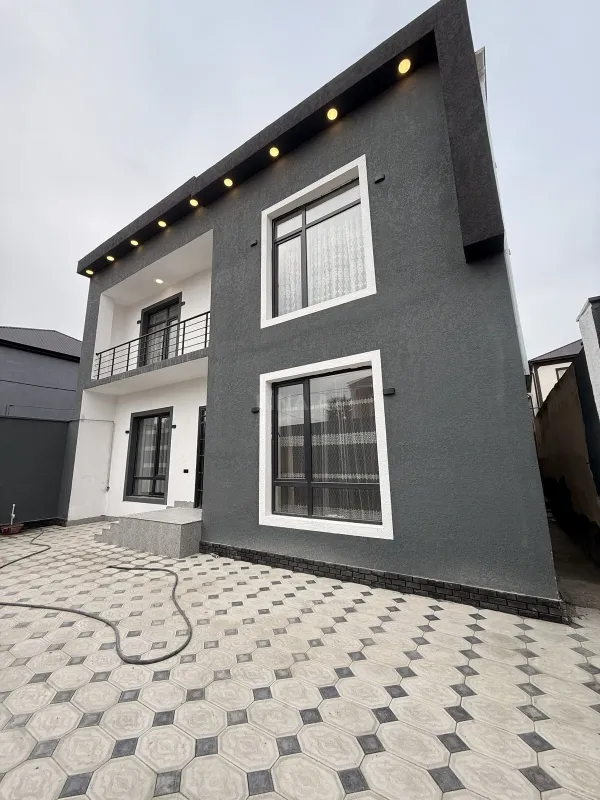 Satılır 5 otaqlı həyət evi 205 m²