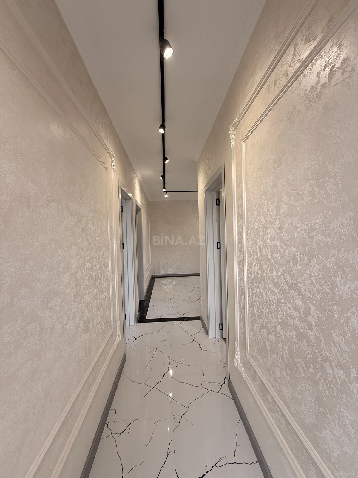 Satılır 5 otaqlı həyət evi 205 m²