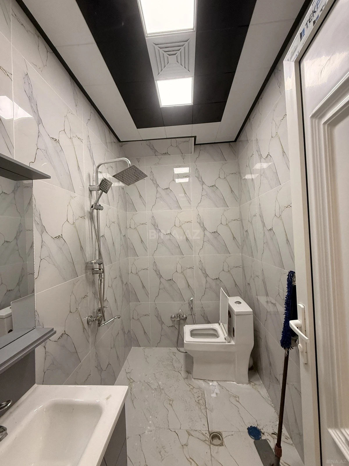 Satılır 5 otaqlı həyət evi 205 m²