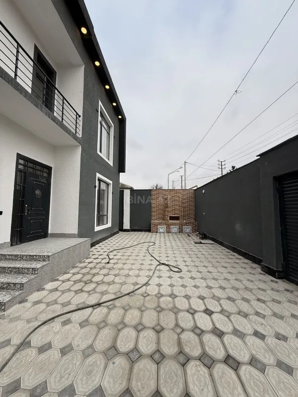 Satılır 5 otaqlı həyət evi 205 m²