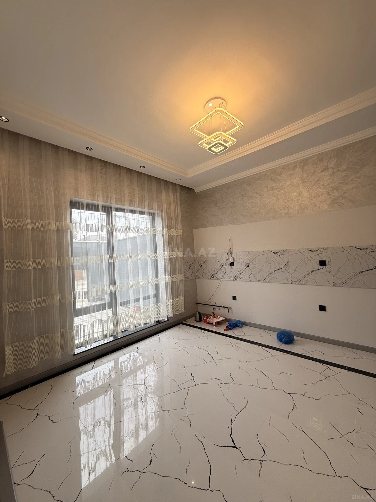Satılır 5 otaqlı həyət evi 205 m²
