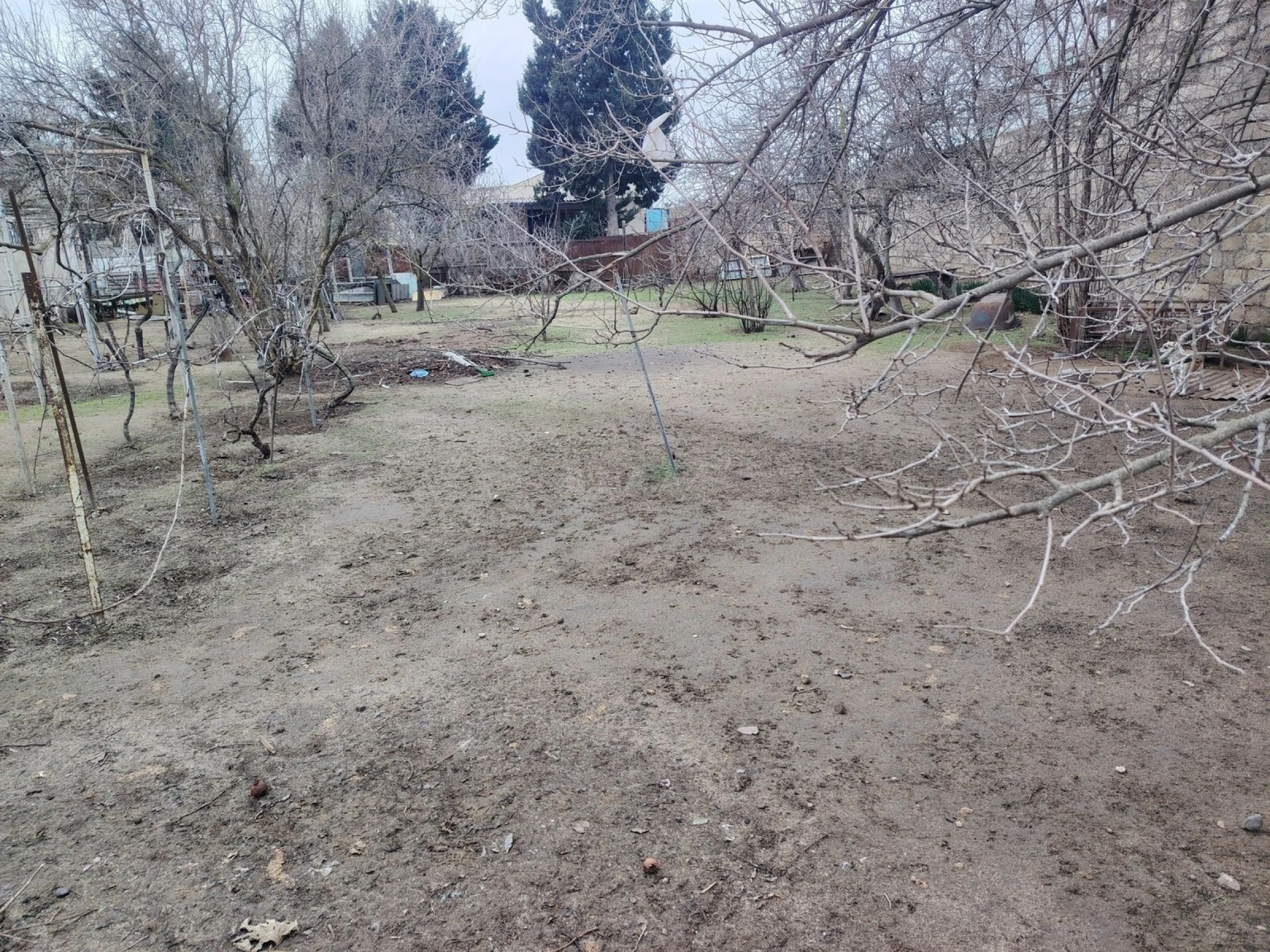 Satılır torpaq sahəsi 4 m²