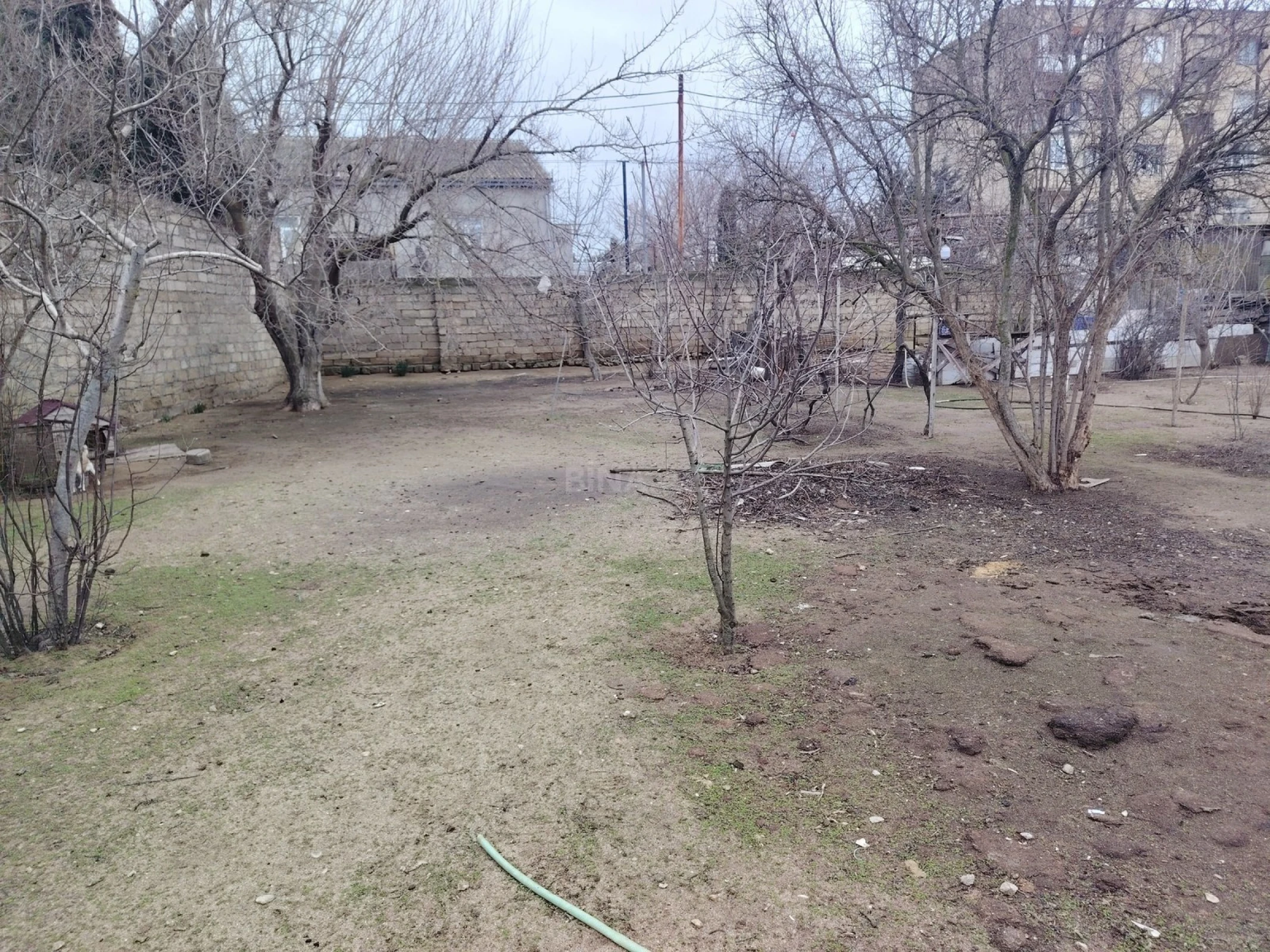 Satılır torpaq sahəsi 4 m²