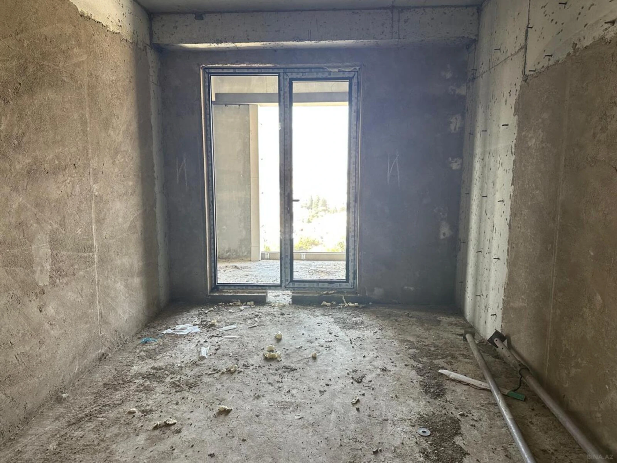 Satılır 3 otaqlı mənzil 147 m²