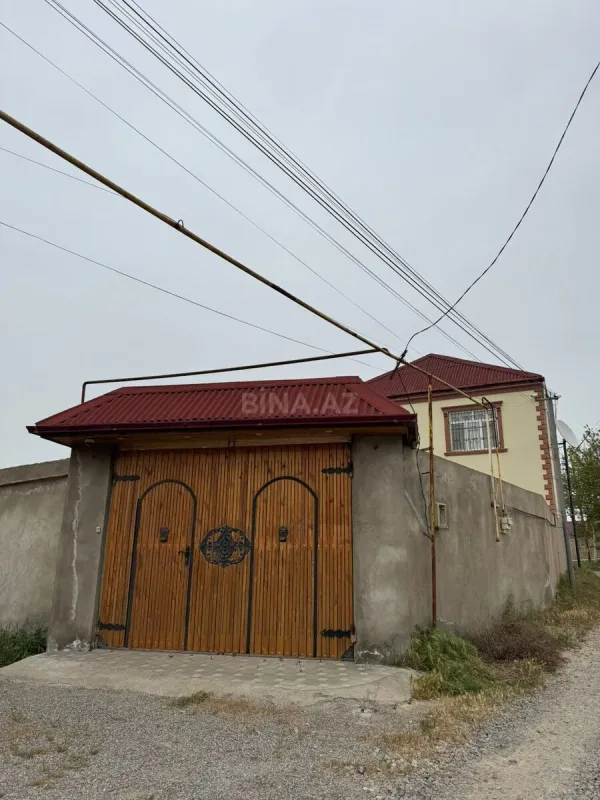 Satılır 4 otaqlı həyət evi 128 m²