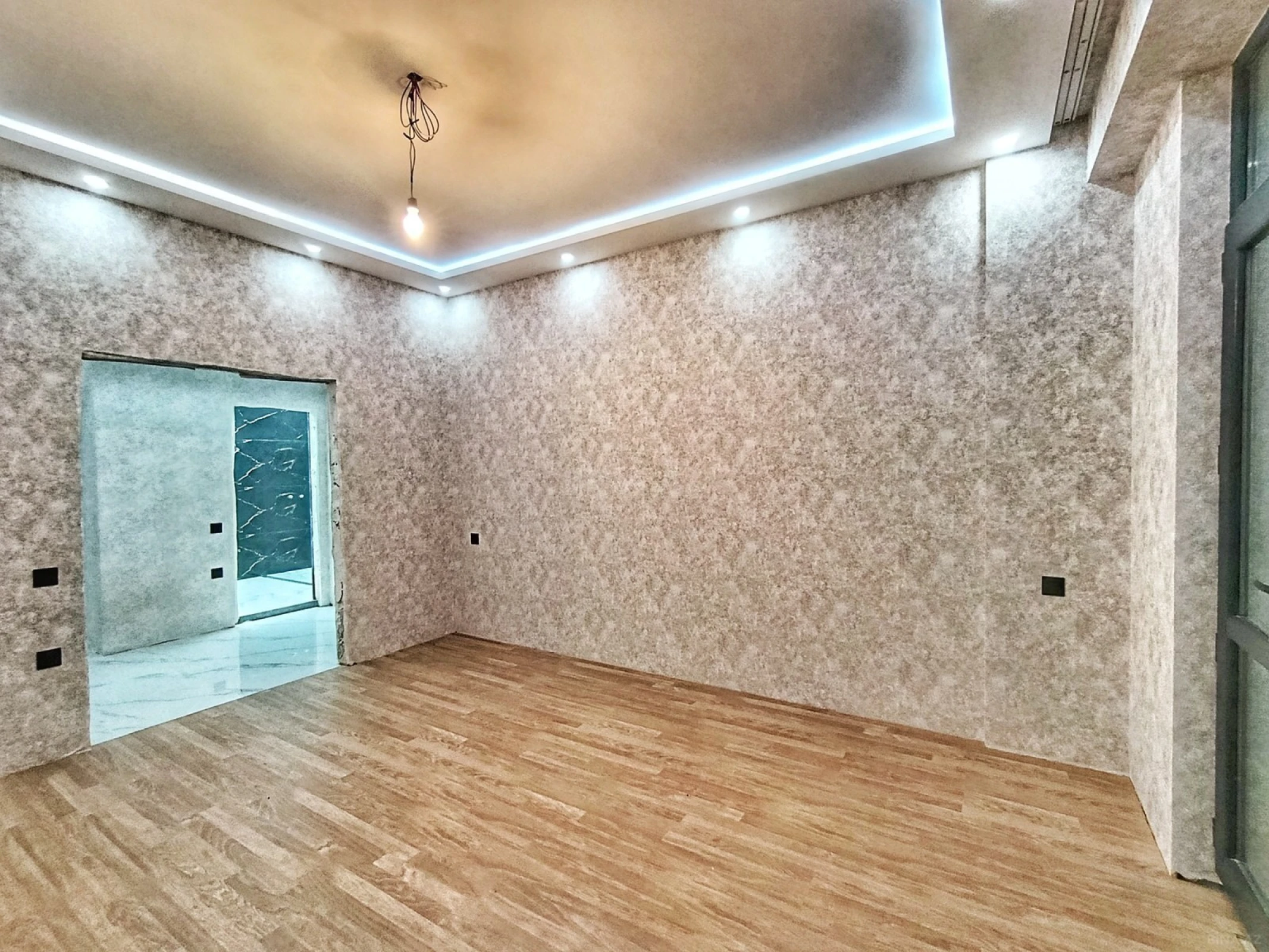 Satılır 3 otaqlı mənzil 100 m²