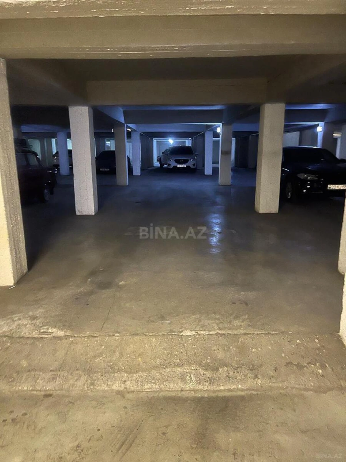 Kirayə verilir 4 otaqlı mənzil 200 m²