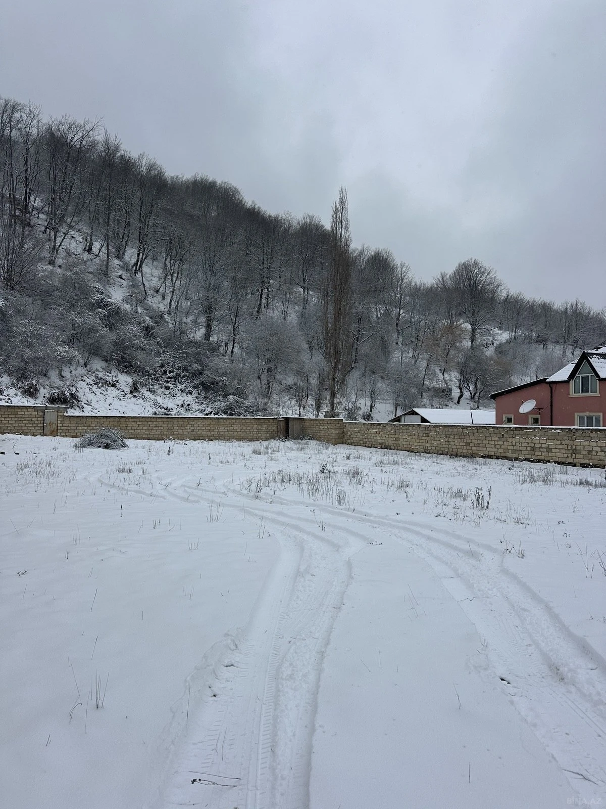 Satılır torpaq sahəsi 12 m²