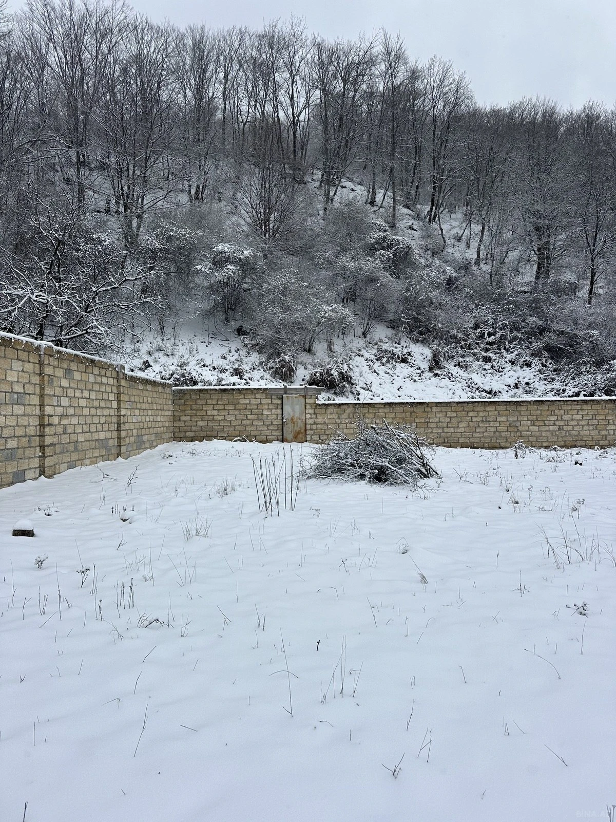 Satılır torpaq sahəsi 12 m²