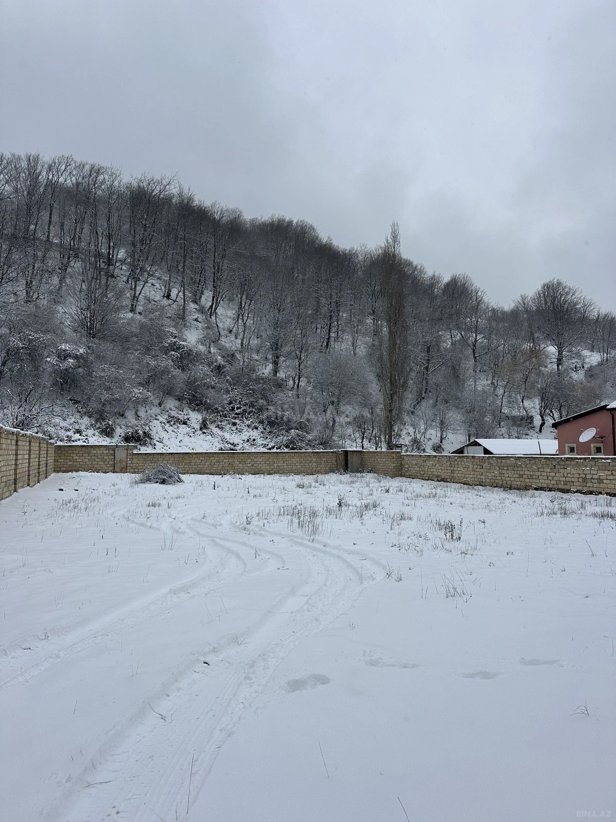 Satılır torpaq sahəsi 12 m²