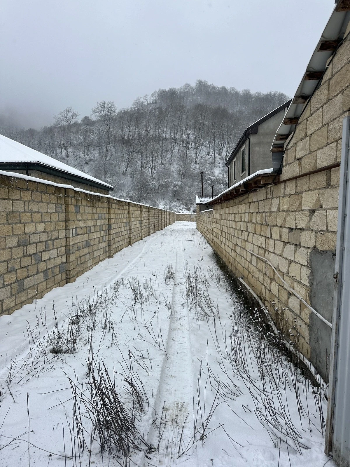 Satılır torpaq sahəsi 12 m²