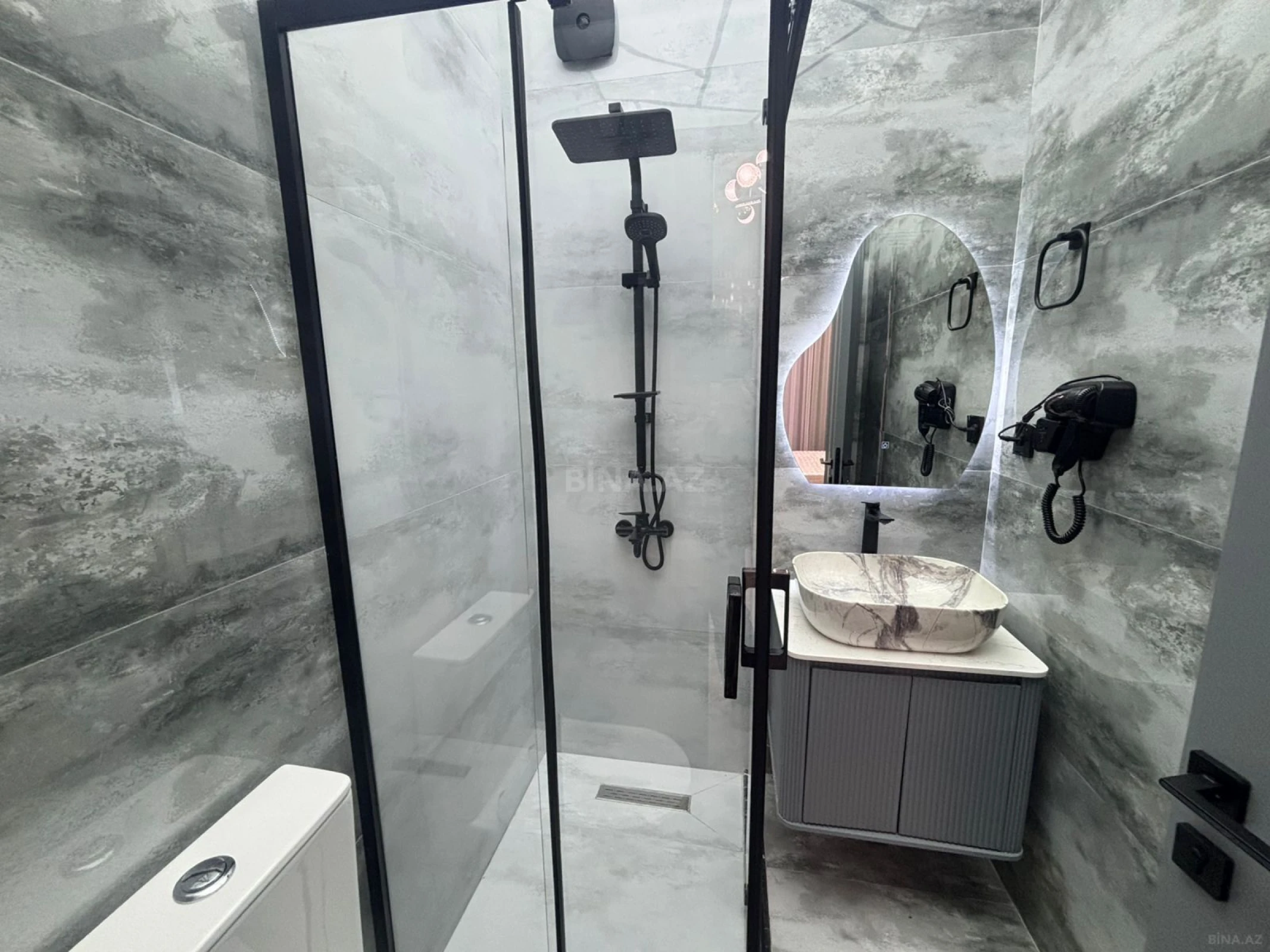 Satılır 5 otaqlı həyət evi 170 m²