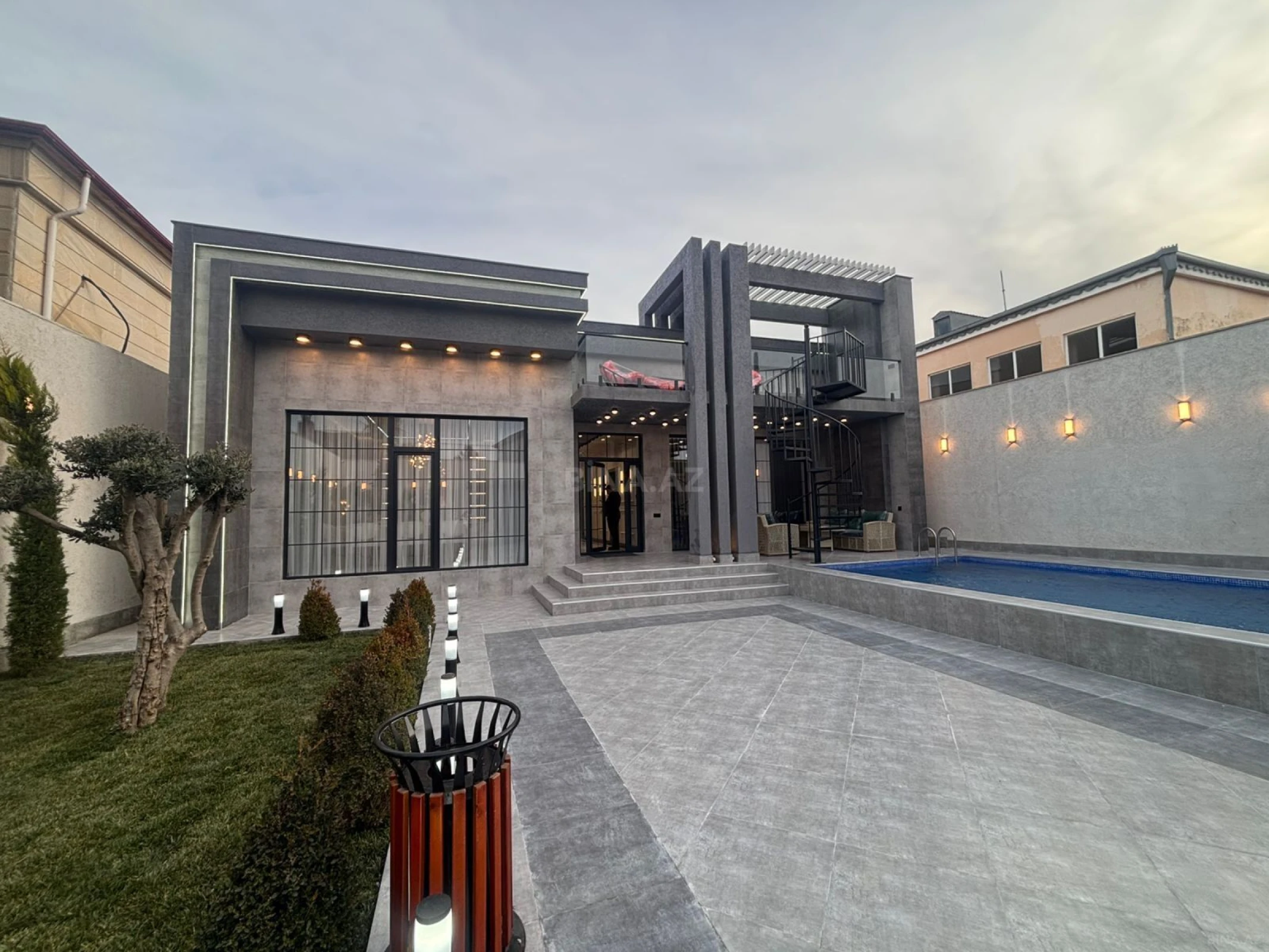 Satılır 5 otaqlı həyət evi 170 m²