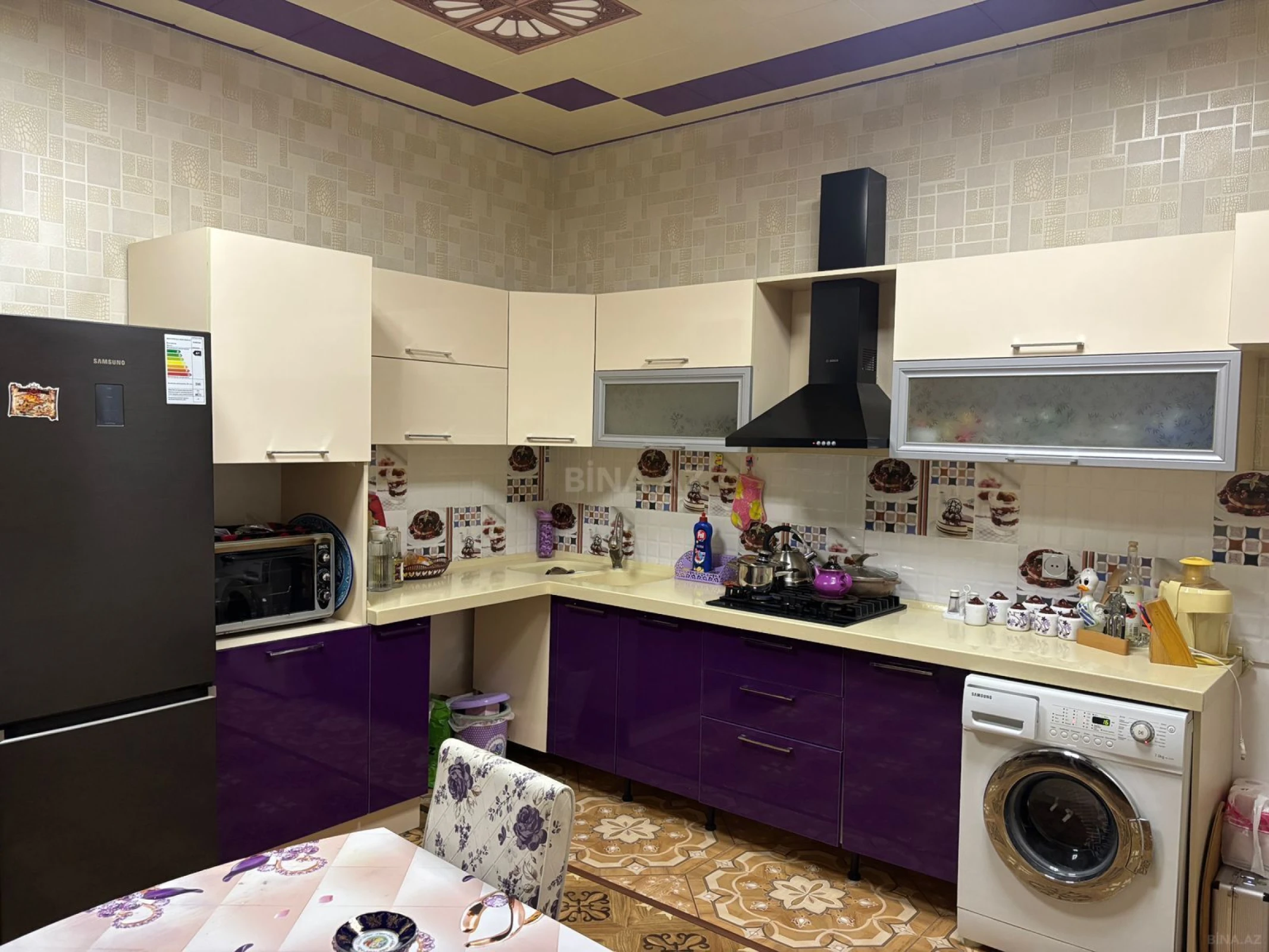 Satılır 5 otaqlı həyət evi 260 m²