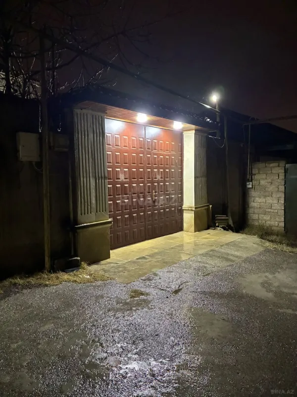 Satılır 5 otaqlı həyət evi 260 m²