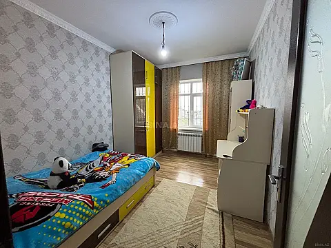 Satılır 5 otaqlı həyət evi 260 m²