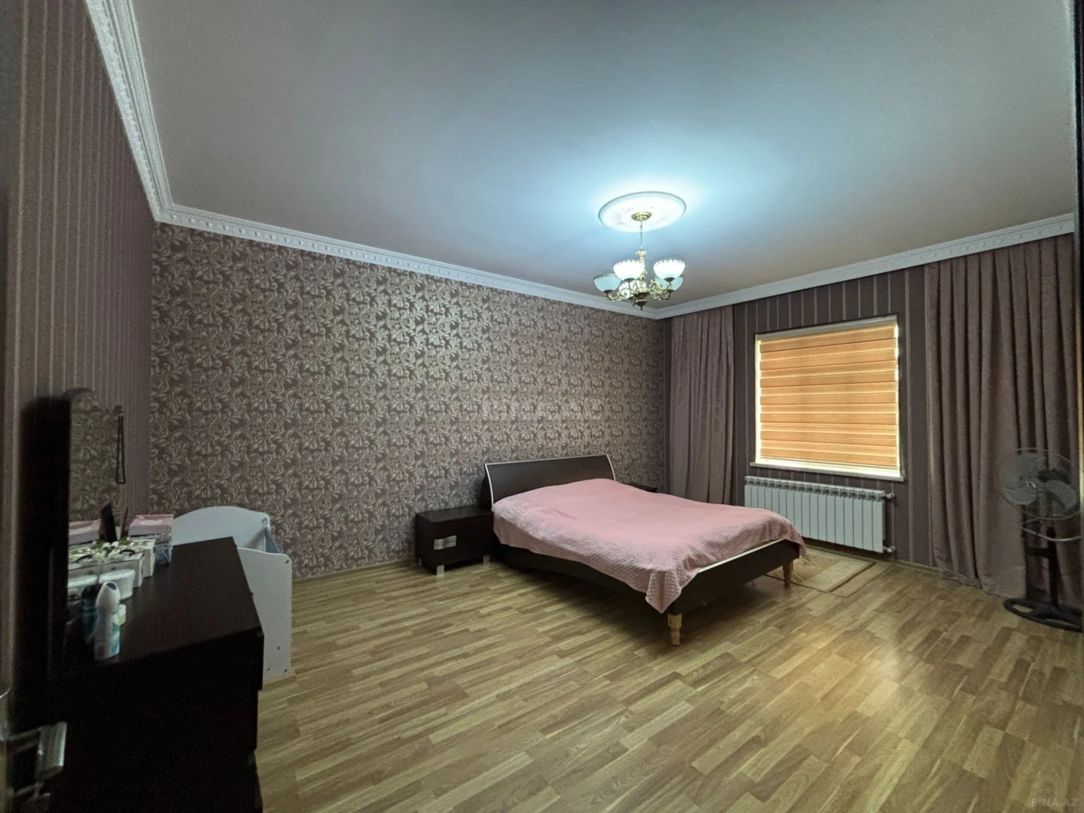 Satılır 5 otaqlı həyət evi 260 m²