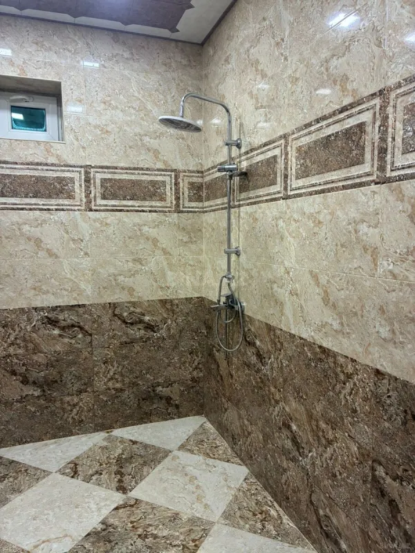 Satılır 5 otaqlı həyət evi 260 m²