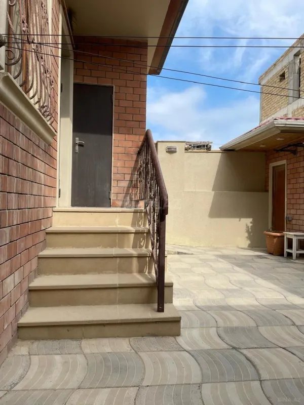Satılır 4 otaqlı həyət evi 120 m²