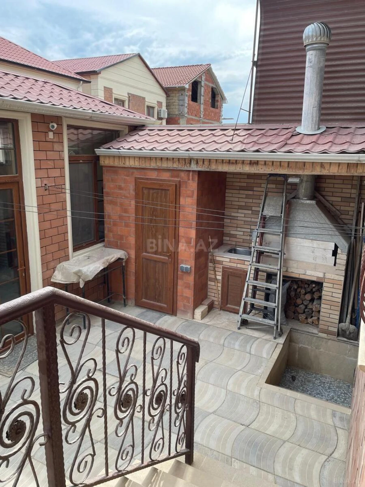 Satılır 4 otaqlı həyət evi 120 m²