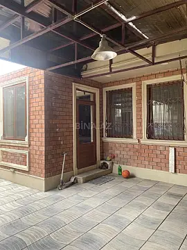 Satılır 4 otaqlı həyət evi 120 m²