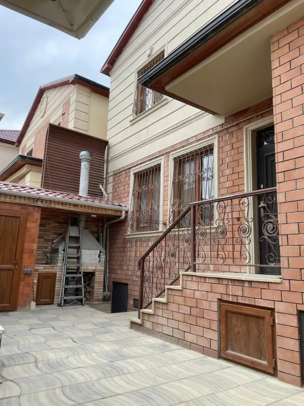 Satılır 4 otaqlı həyət evi 120 m²