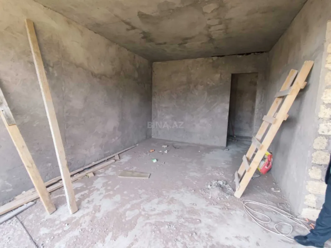 Satılır 6 otaqlı həyət evi 400 m²