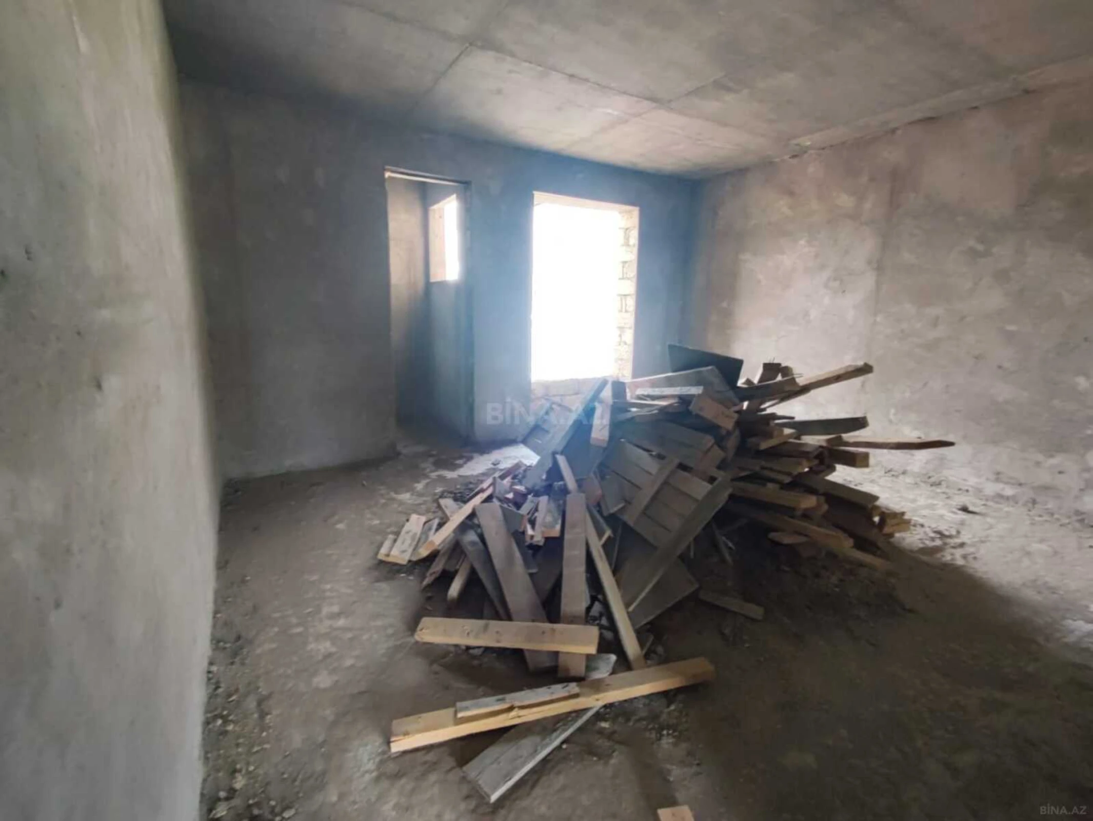 Satılır 6 otaqlı həyət evi 400 m²