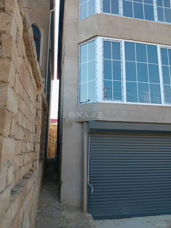 Satılır 6 otaqlı həyət evi 400 m²