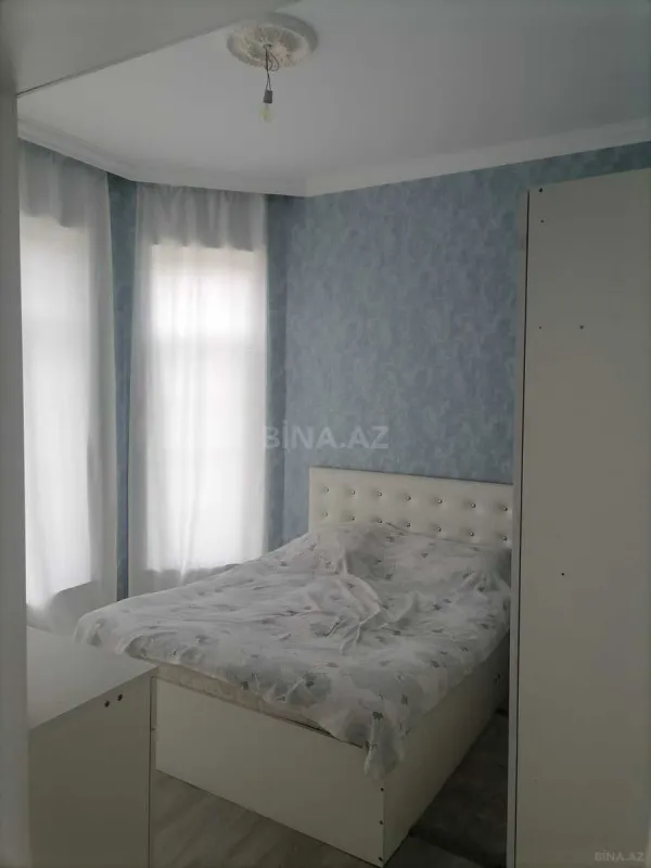 Satılır 5 otaqlı həyət evi 180 m²