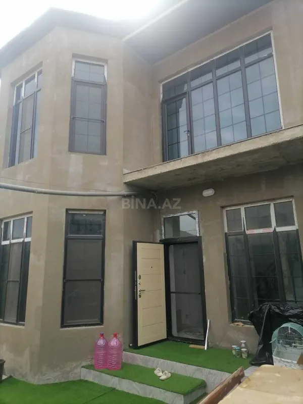 Satılır 5 otaqlı həyət evi 180 m²