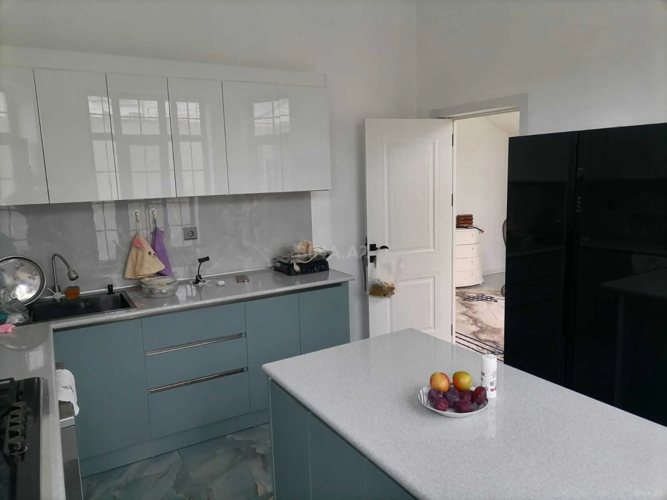 Satılır 5 otaqlı həyət evi 180 m²