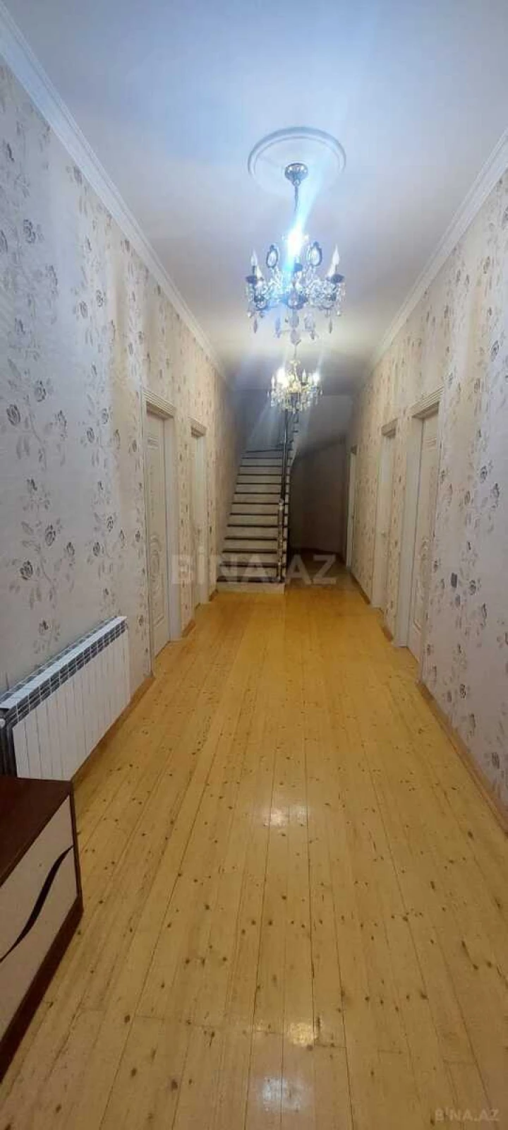 Satılır 7 otaqlı həyət evi 210 m²