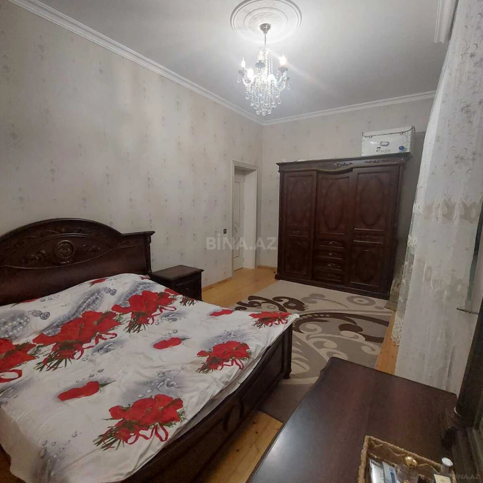 Satılır 7 otaqlı həyət evi 210 m²
