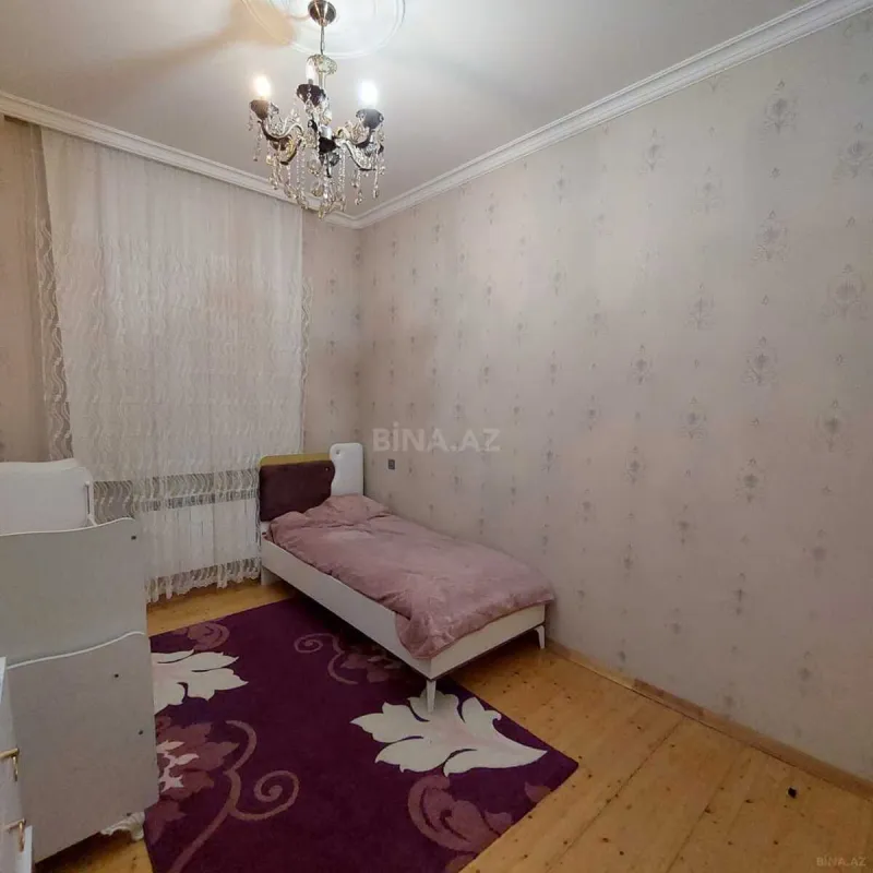 Satılır 7 otaqlı həyət evi 210 m²