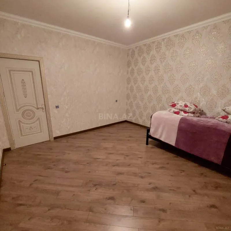 Satılır 7 otaqlı həyət evi 210 m²